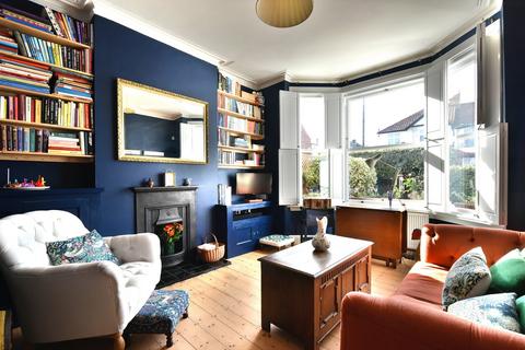 Lower Flat, 13 Farren Road, London, SE23 2DZ