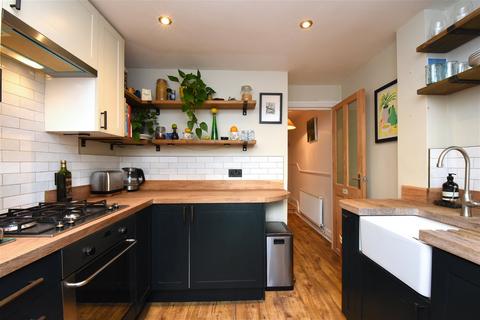 Lower Flat, 13 Farren Road, London, SE23 2DZ