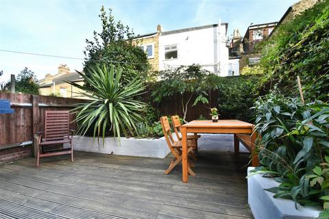 Lower Flat, 13 Farren Road, London, SE23 2DZ
