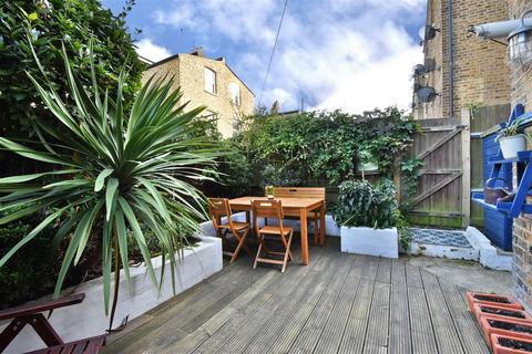 Lower Flat, 13 Farren Road, London, SE23 2DZ