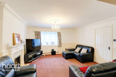 4 bedroom detached house for sale, Hyland Close, HORNCHURCH