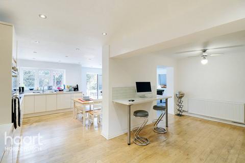 4 bedroom detached house for sale, Hyland Close, HORNCHURCH