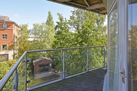 2 bedroom flat for sale, Cordwainers Court, Hungate, York, YO1