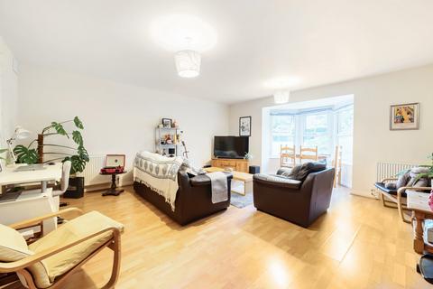 2 bedroom flat for sale - Carisbrooke Road, Far Headingley, Leeds, LS16