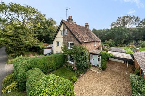 4 bedroom semi-detached house for sale, Fisher Lane, Chiddingfold, Surrey, GU8