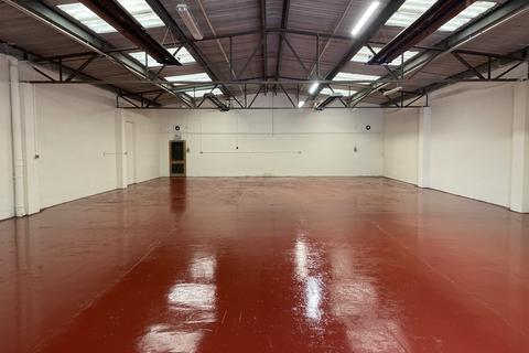 Warehouse to rent, Vastre Industrial Estate, Newtown SY16