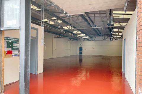 Warehouse to rent, Vastre Industrial Estate, Newtown SY16