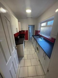 3 bedroom house share to rent - Thornton Road