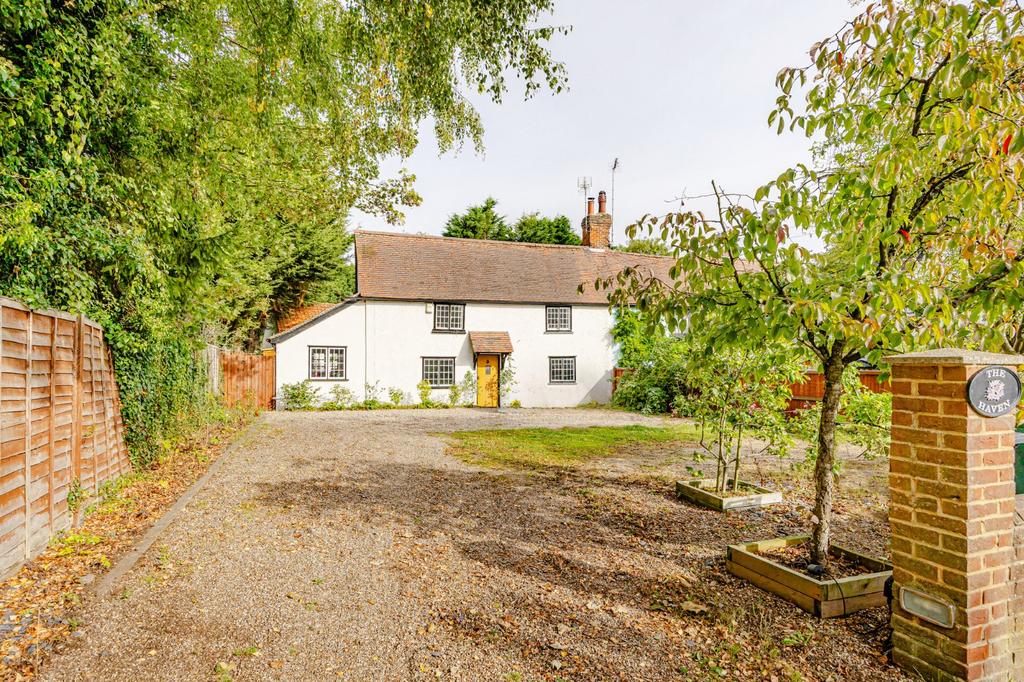 Burton End, Stansted, Essex, CM24 3 bed semidetached house for sale