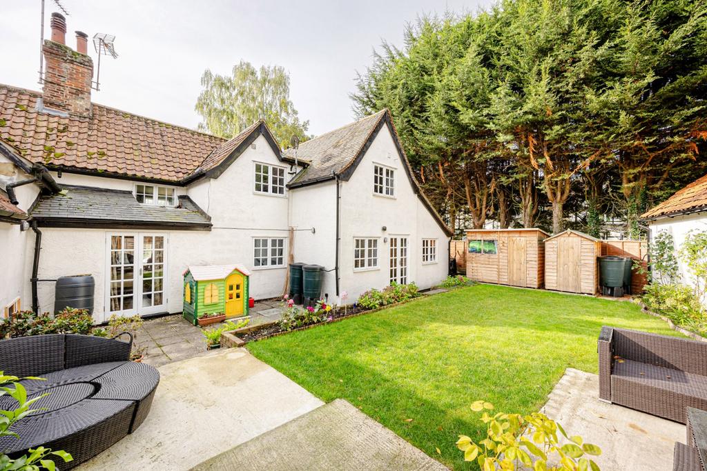 Burton End, Stansted, Essex, CM24 3 bed semidetached house for sale