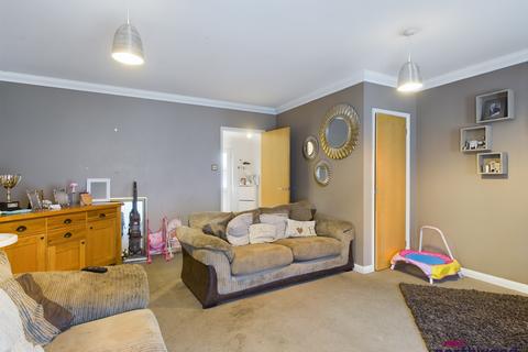 3 bedroom terraced house to rent, Moorhen Close, St. Leonards-On-Sea, TN38