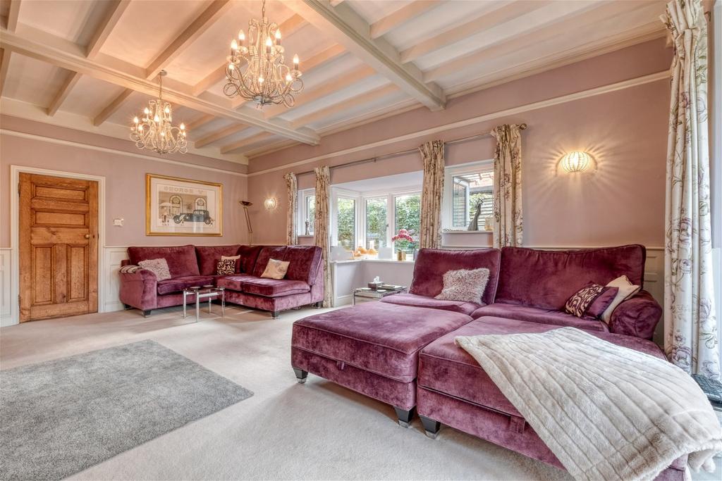 West Heath Road, Northfield, Birmingham, B31 3HB 5 bed detached house