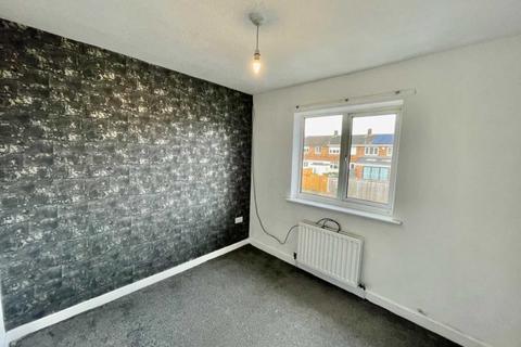 3 bedroom terraced house to rent, Benfleet Avenu, Sunderland SR5