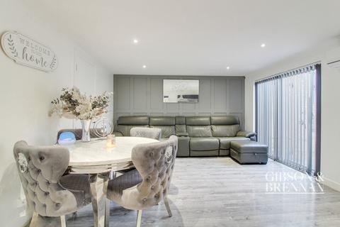 45 Broomfields Place, Basildon, SS13 3LJ