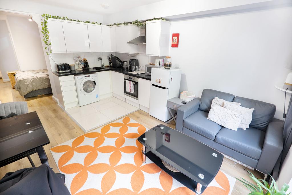 Studio to rent