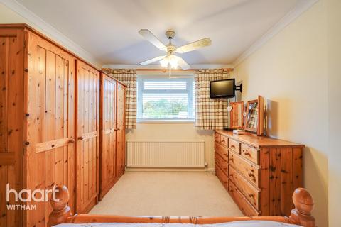 16 Townsend Road, Tiptree, Colchester, CO5 0ND
