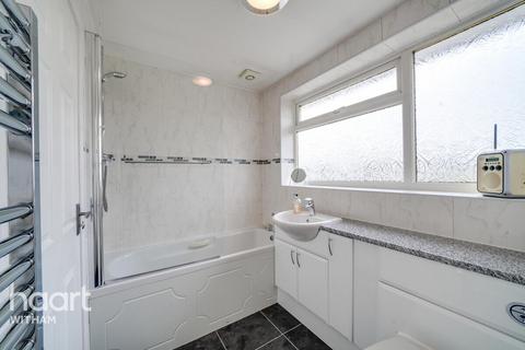 16 Townsend Road, Tiptree, Colchester, CO5 0ND