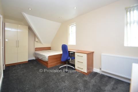 8 bedroom semi-detached house to rent, St Michaels Villas, Headingley LS6