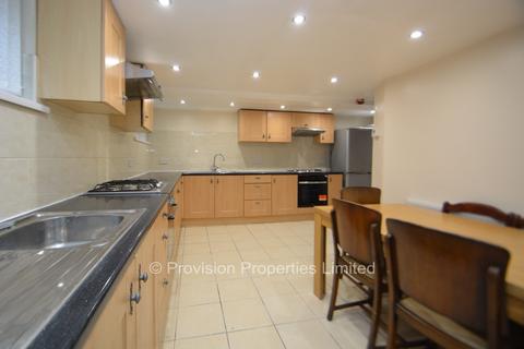 8 bedroom semi-detached house to rent, St Michaels Villas, Headingley LS6