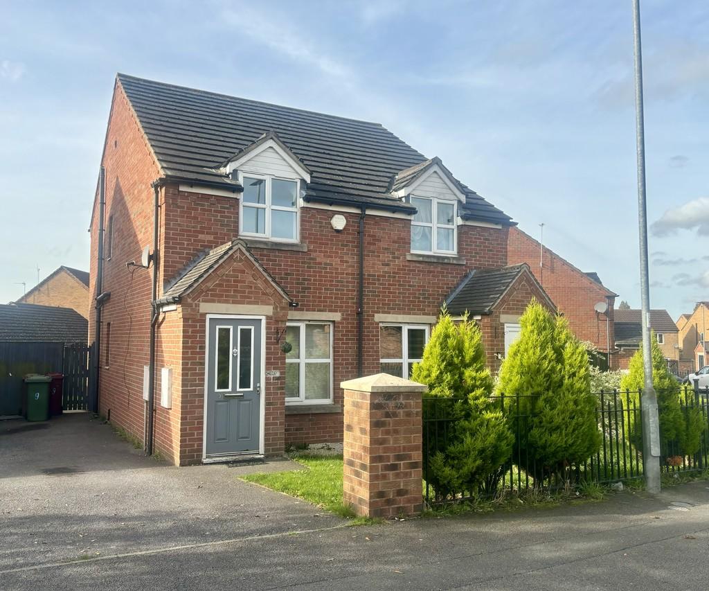 Dean Road, Scunthorpe 2 bed semidetached house to rent £650 pcm (£
