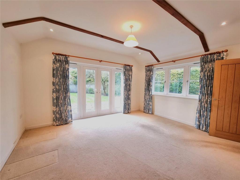 Etchilhampton, Devizes, Wiltshire, SN10 4 bed detached house to rent