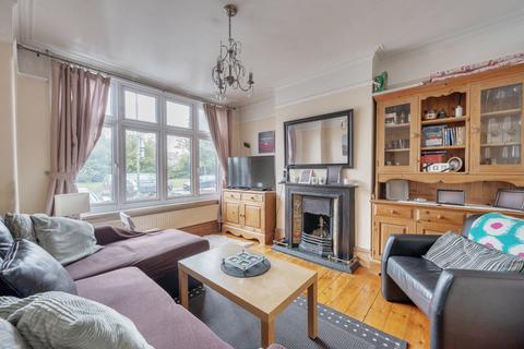 107 Gander Green Lane, Sutton, SM1 2EU