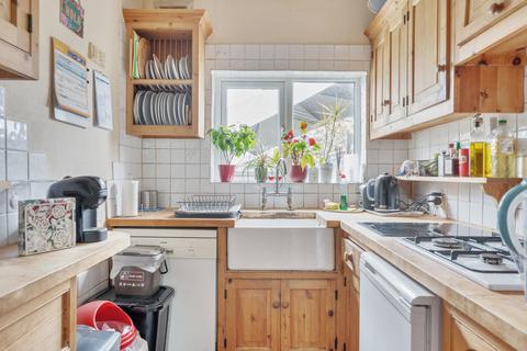 107 Gander Green Lane, Sutton, SM1 2EU