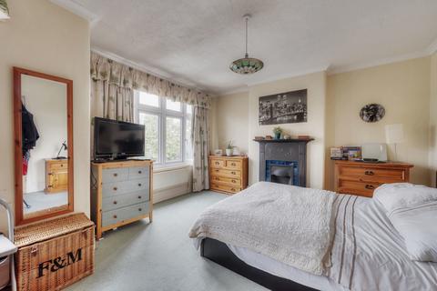 107 Gander Green Lane, Sutton, SM1 2EU