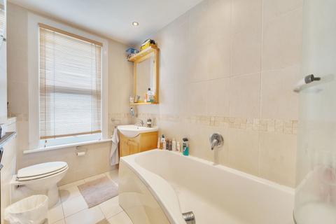 107 Gander Green Lane, Sutton, SM1 2EU