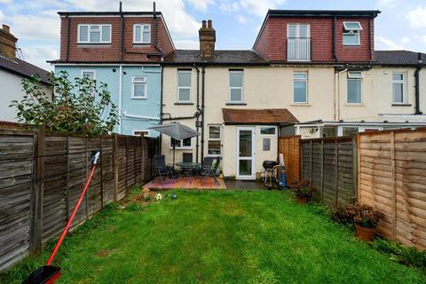 107 Gander Green Lane, Sutton, SM1 2EU