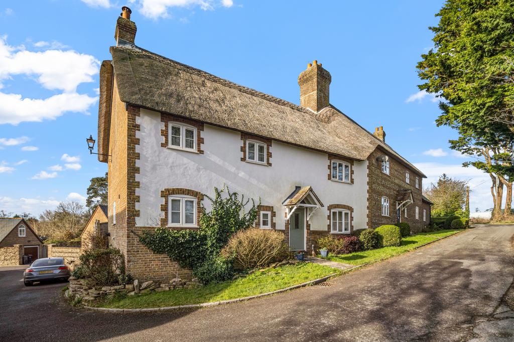 Stinsford, Nr Dorchester, Dorset 4 bed semidetached house for sale £