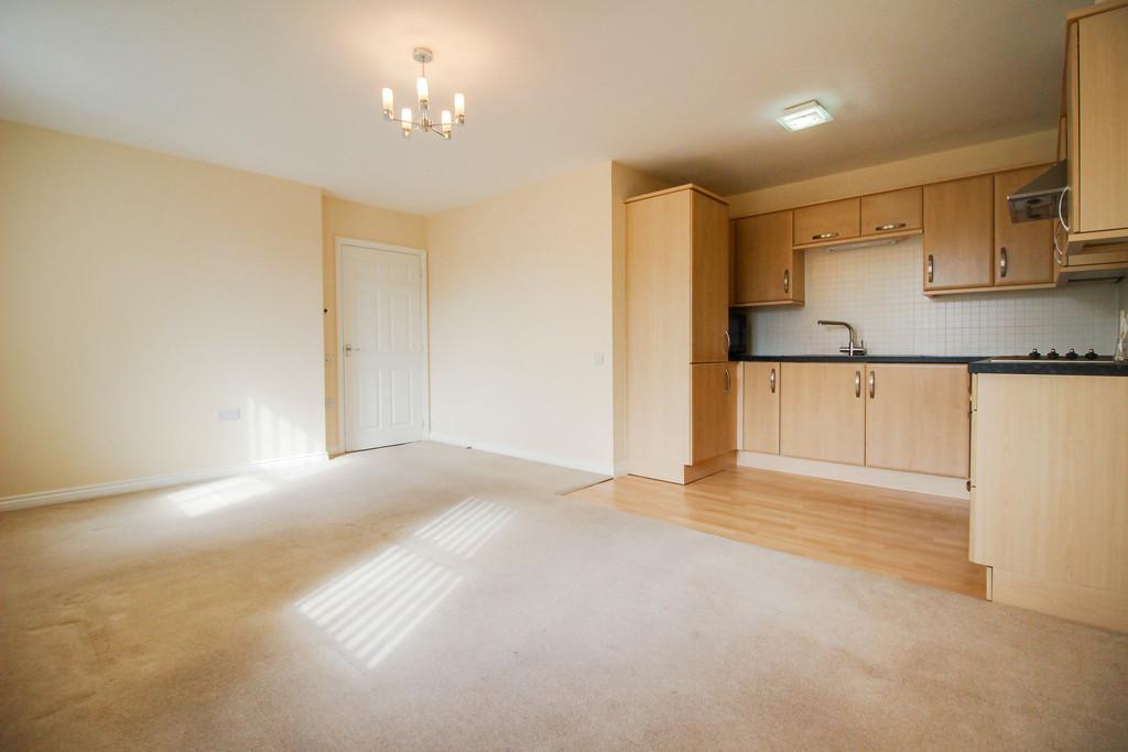 Ripley Road, Swindon SN1 2 bed apartment £1,000 pcm (£231 pw)