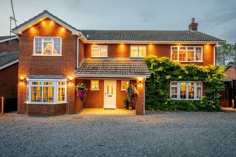 5 bedroom detached house for sale, Bardolphs Way, Wormegay