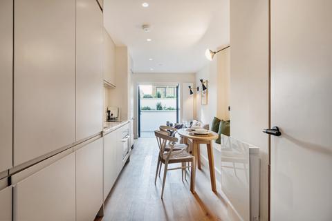 1 bedroom flat to rent,  Philbeach Gardens, London SW5