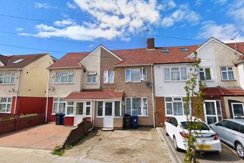 3 bedroom terraced house for sale, Allenby Road, Southall