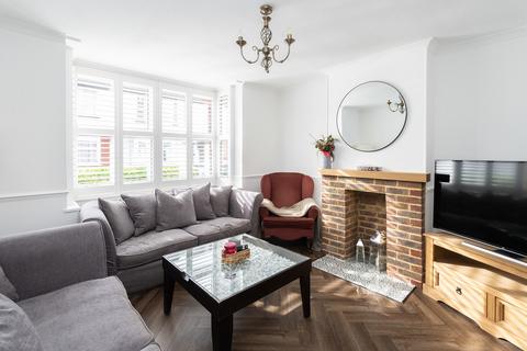 15 Bentsbrook Road, North Holmwood, Dorking, RH5 4HW