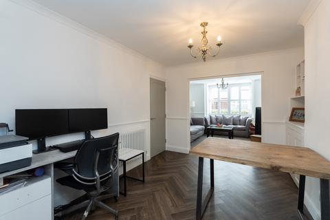 15 Bentsbrook Road, North Holmwood, Dorking, RH5 4HW