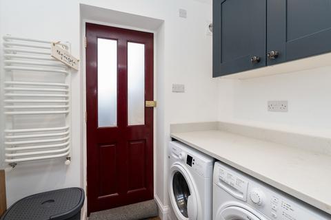 15 Bentsbrook Road, North Holmwood, Dorking, RH5 4HW