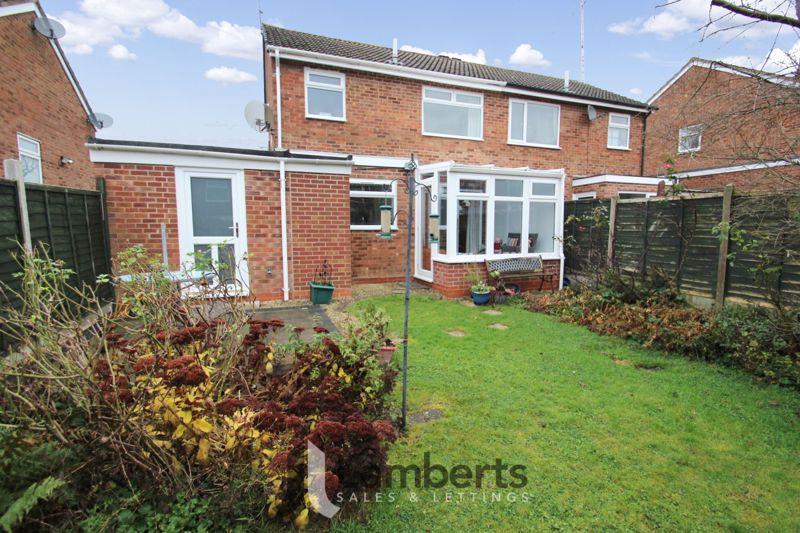 Cheswick Close, Winyates Green, Redditch 3 bed semidetached house for