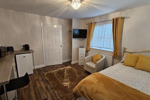 1 bedroom apartment to rent, Buckland Close, Bideford