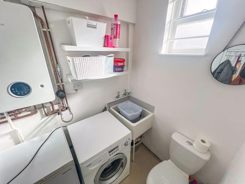 Utility Room/wc