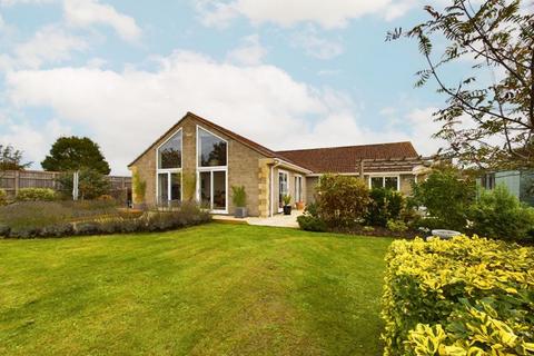 4 bedroom bungalow for sale, Hawthorne Close, High Ham