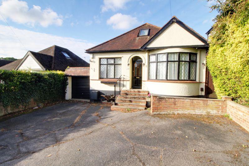 Plough Hill, Cuffley EN6 3 bed detached bungalow for sale - £695,000