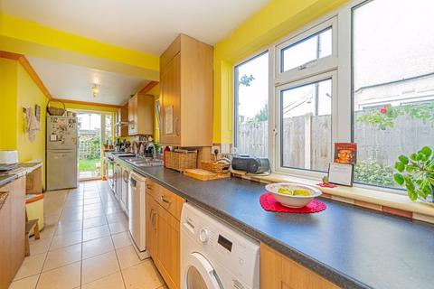 37 George Road, New Malden, KT3 6BT