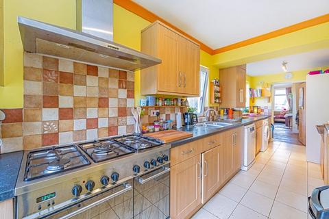 37 George Road, New Malden, KT3 6BT