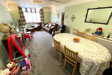 9 Crowlands Avenue, Romford, RM7 9JA