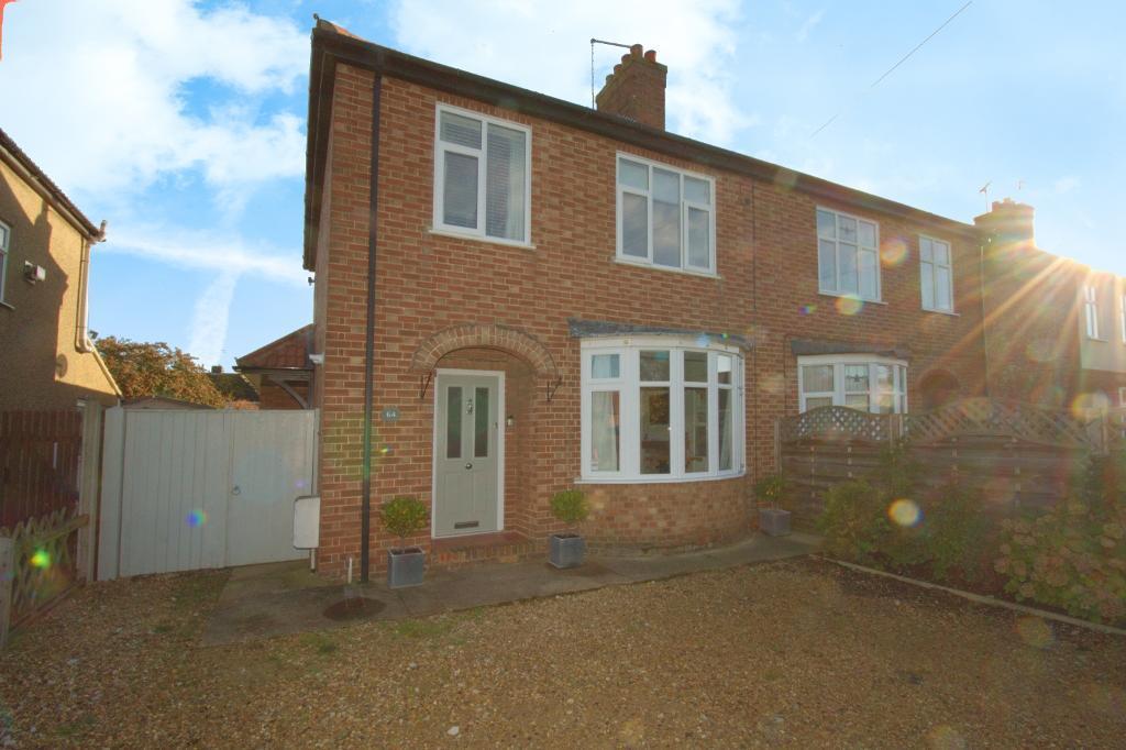 Lincoln Road, Deeping Gate, Norhborough, Market Deeping, PE6 9BD 3 bed