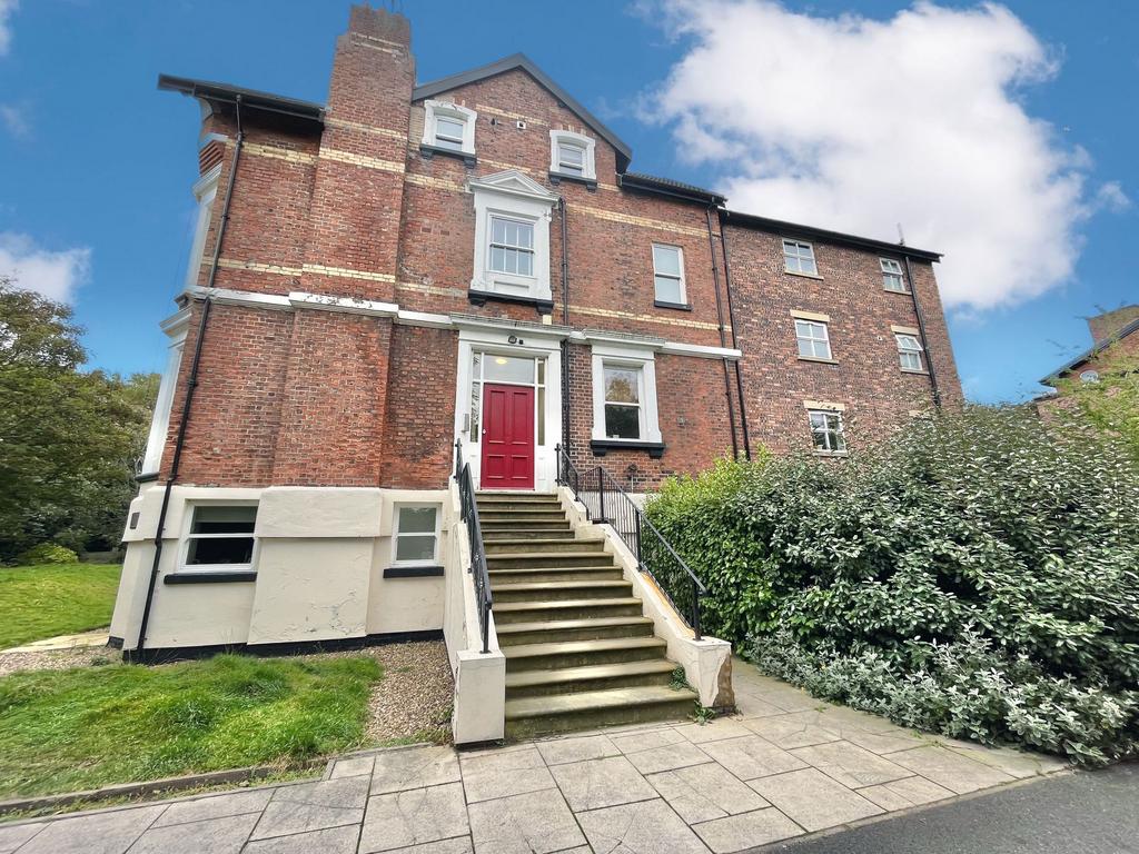 Bramhall Road, Waterloo, L22 2 bed ground floor flat for sale £160,000