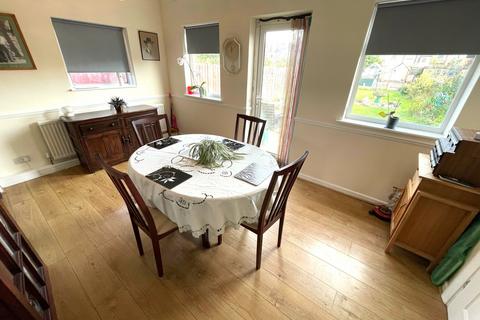 29 Jutsums Lane, Romford, RM7 9HH