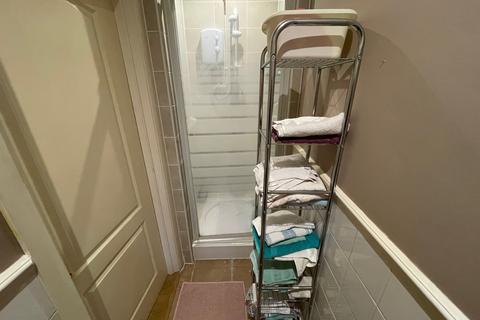 29 Jutsums Lane, Romford, RM7 9HH